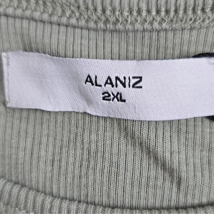 Ladie’s tank top (3)